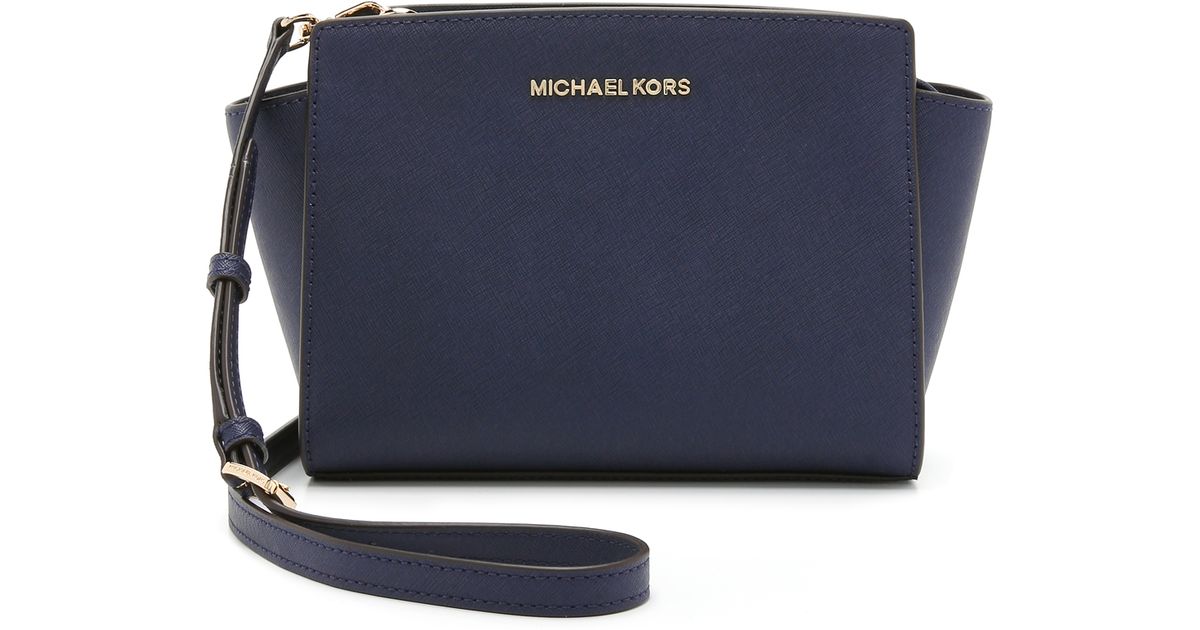 Michael Kors  Michael Kors Selma Messenger Bag Medium on Designer Wardrobe